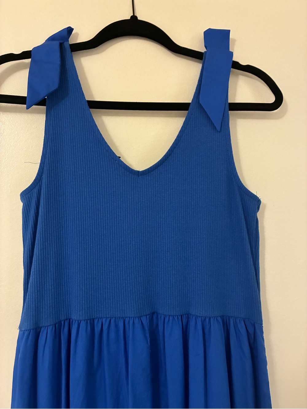 Women’s Sleeveless Tie-Shoulder V-Neck Dress in Blue